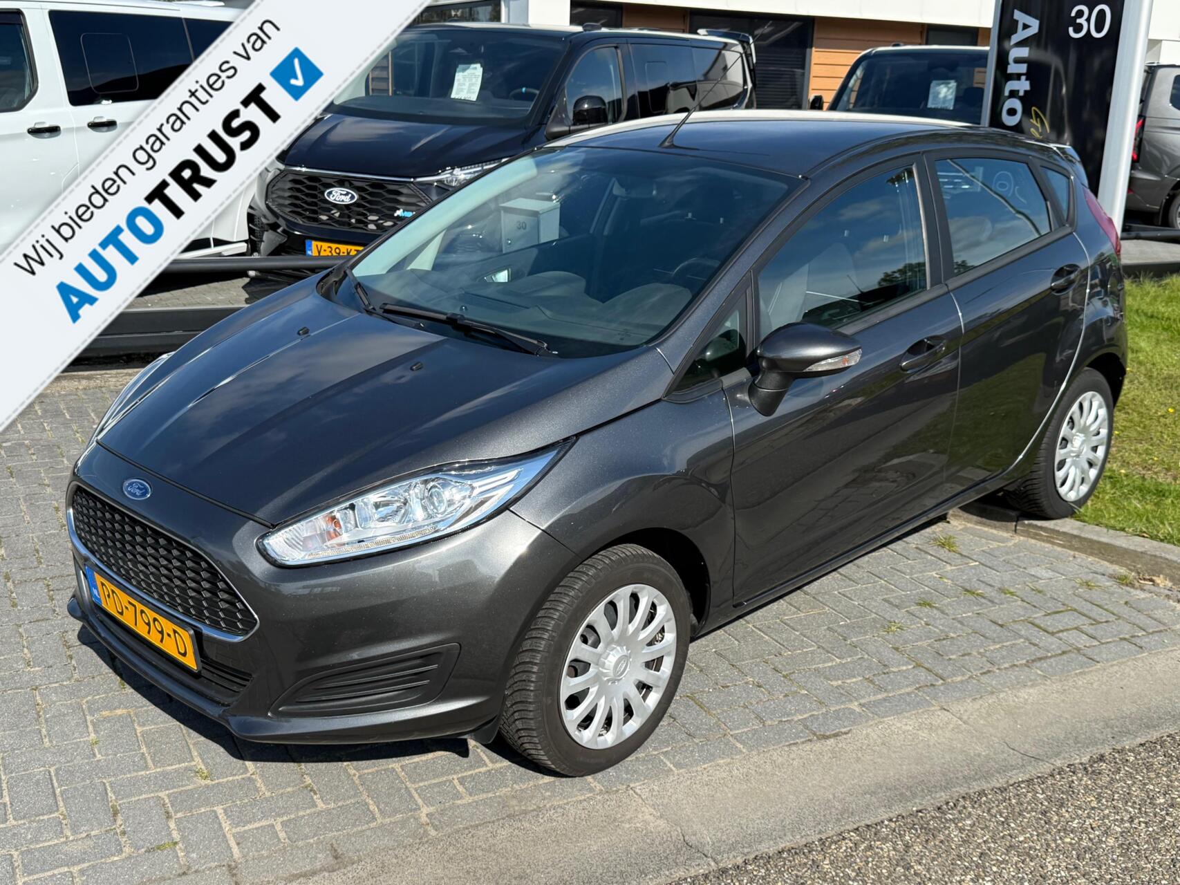 Ford Fiesta 1.0 Style Essential NAVIGATIE,AIRCO 2017 - voorkant