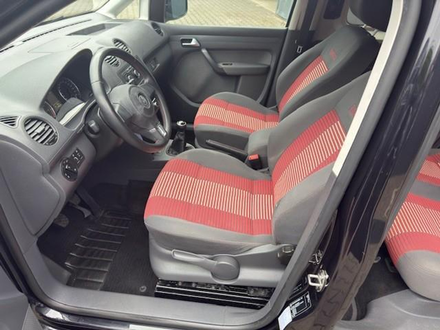 Foto van Volkswagen Caddy Combi