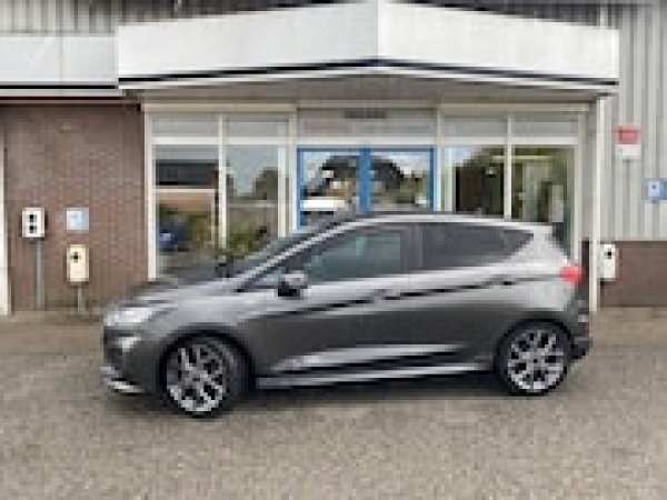 Ford Fiesta 1.0 EcoBoost Hybrid ST-Line 2023 - voorkant