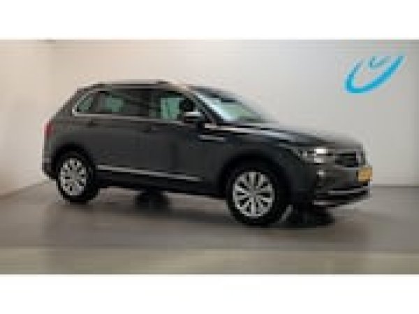 Volkswagen Tiguan 1.5 TSI Life Business 2021 - voorkant