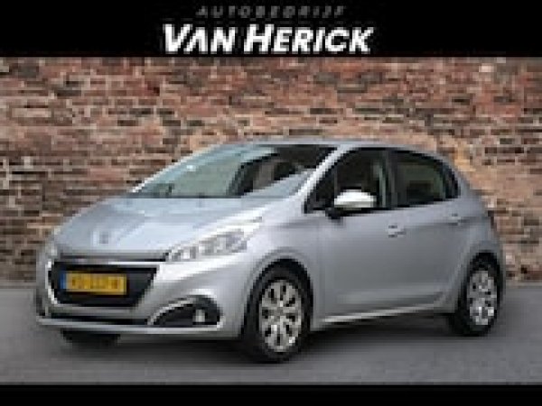 Peugeot 208 1.2 PureTech Blue Lion 2017 - voorkant