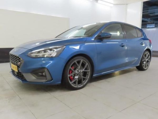 Ford Focus 2.3 EcoBoost ST-3 2021 - voorkant