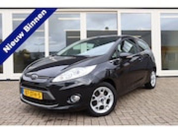 Ford Fiesta 1.25 Titanium 2012 - voorkant