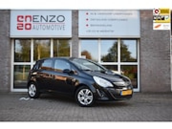 Opel Corsa 1.4-16V 2011 - voorkant