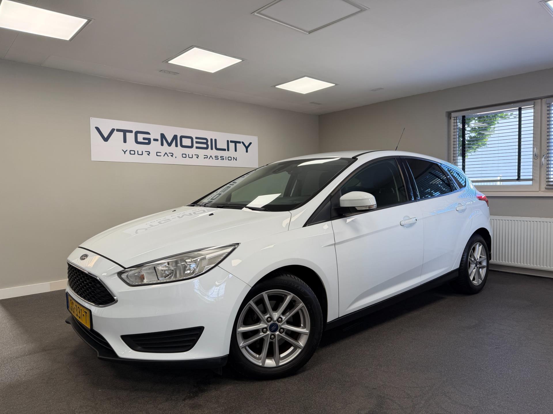 Ford Focus 1.0 Trend Edition Navigatie|MultiMedia|PDC|ClimateControl|APK 2026 2015 - voorkant