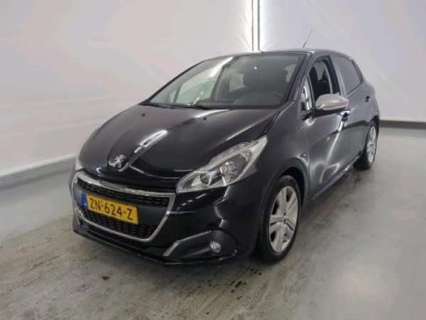 Peugeot 208 1.2 PureTech Signature 2019 - voorkant