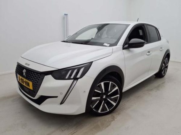 Peugeot 208 1.2 PureTech GT 2021 - voorkant
