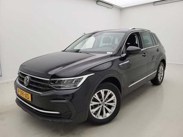 Volkswagen Tiguan 1.5 TSI Life Business 2022 - voorkant