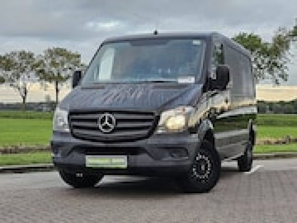 Mercedes-Benz Sprinter 211 2.2 CDI 325 2017 - voorkant