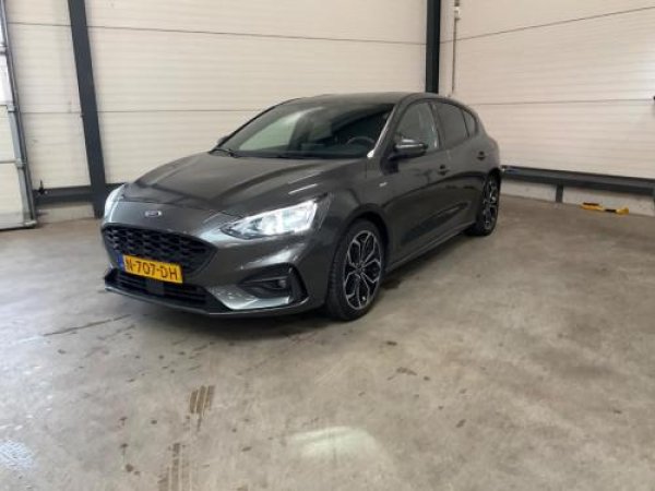 Ford Focus 1.0 EcoBoost ST Line Business 2021 - voorkant