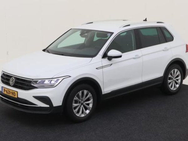 Volkswagen Tiguan 1.5 TSI Life Business 2022 - voorkant