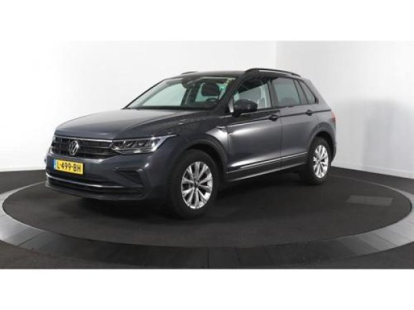 Volkswagen Tiguan 1.5 TSI Life 2021 - voorkant