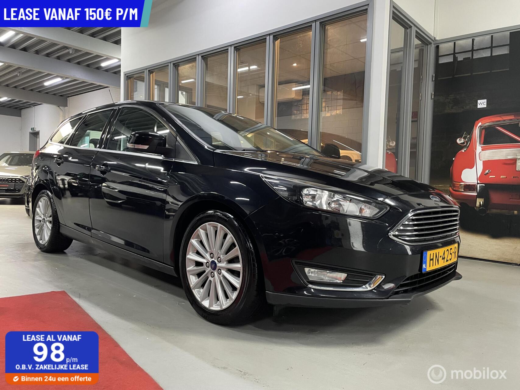 Ford Focus 1.0 Titanium Edition NAVI CRUISE TREKHAAK AIRCO ZEER NETJES 2015 - voorkant