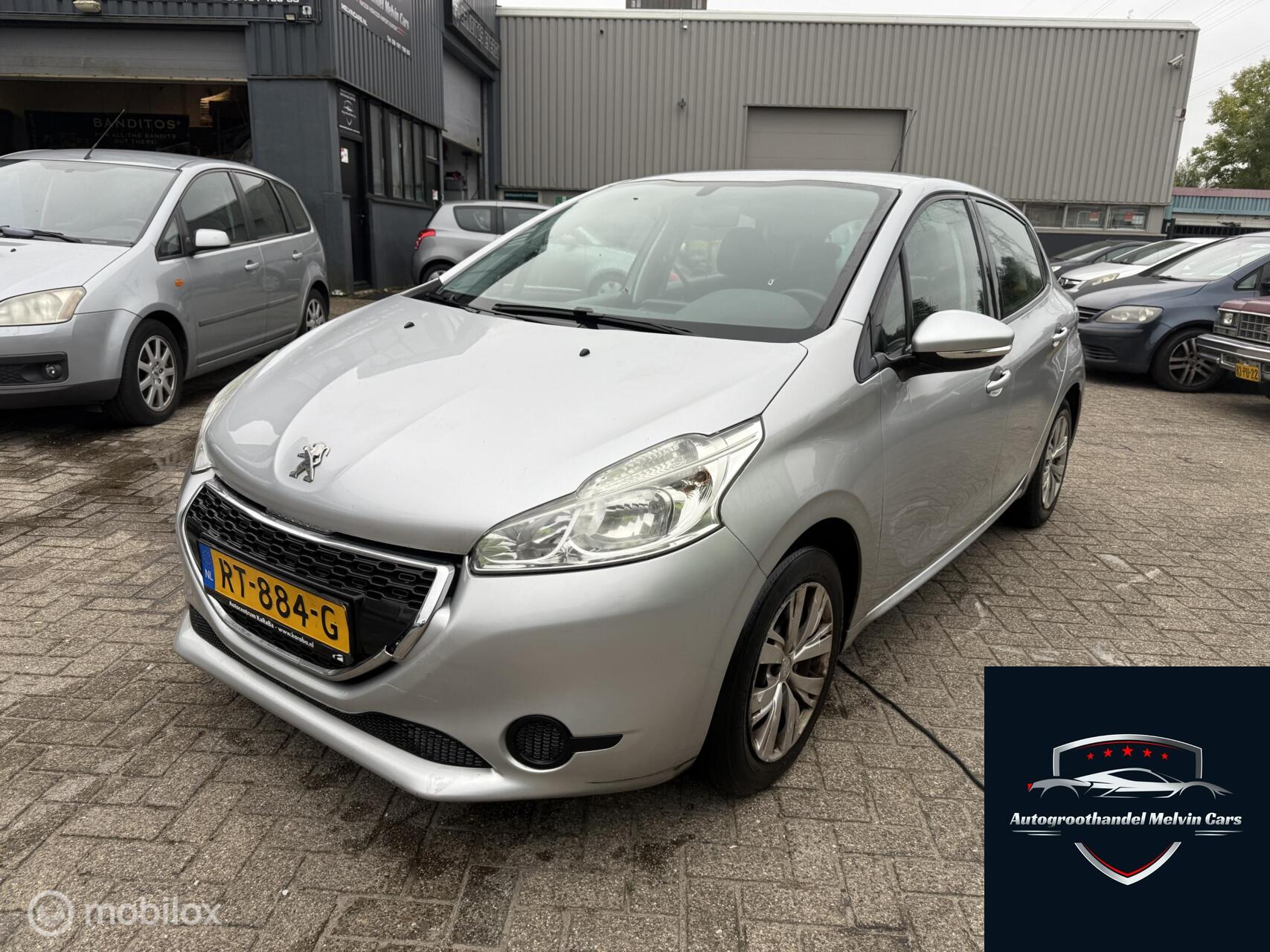 Peugeot 208 1.2 VTi Blue Executive 2014 - voorkant