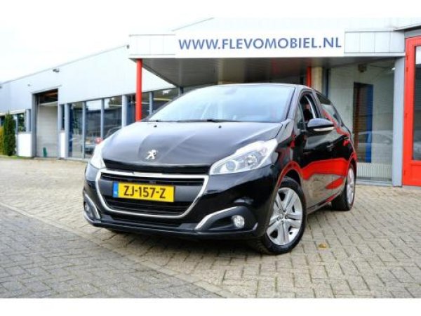 Peugeot 208 1.2 PureTech Allure 2018 - voorkant