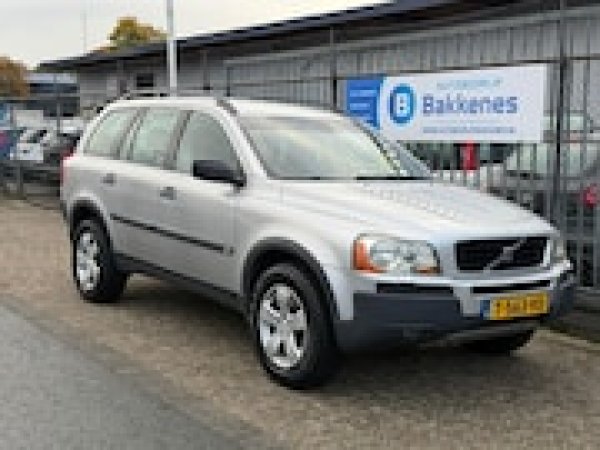 Volvo Xc90 2.9 T6 Kinetic 5p. 2003 - voorkant