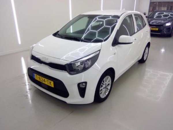 Kia Picanto 1.0 DPI DynamicLine 2023 - voorkant
