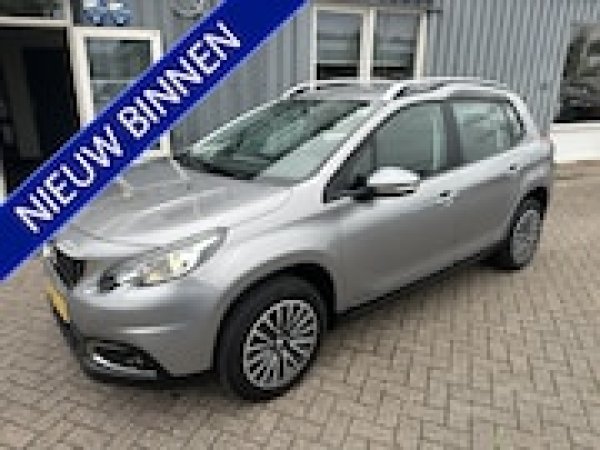 Peugeot 2008 1.2 PureTech Blue Lion 2018 - voorkant