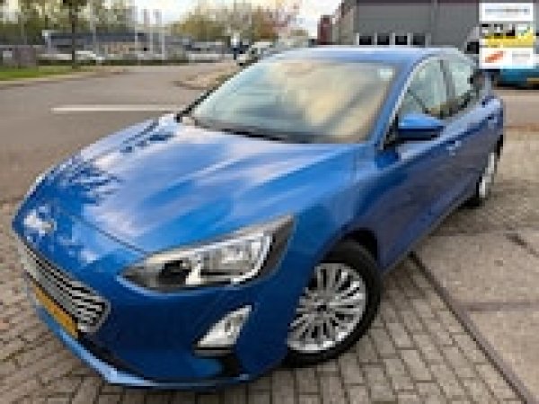 Ford Focus 1.0 EcoBoost Titanium Business 2019 - voorkant