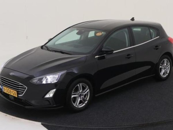 Ford Focus 1.0 EcoBoost Trend Edition Business 2021 - voorkant