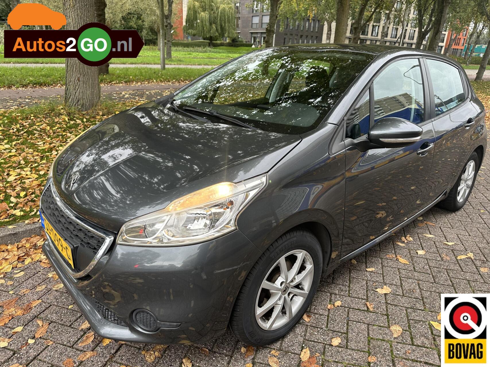 Peugeot 208 1.2 VTi Access 2014 - voorkant