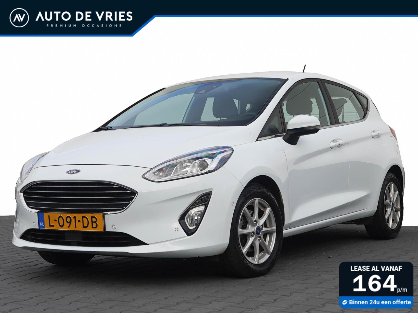 Ford Fiesta 1.0 EcoBoost 95pk Titanium | Navigatie | Achteruitrijcamera | Winterpakket 2021 - voorkant