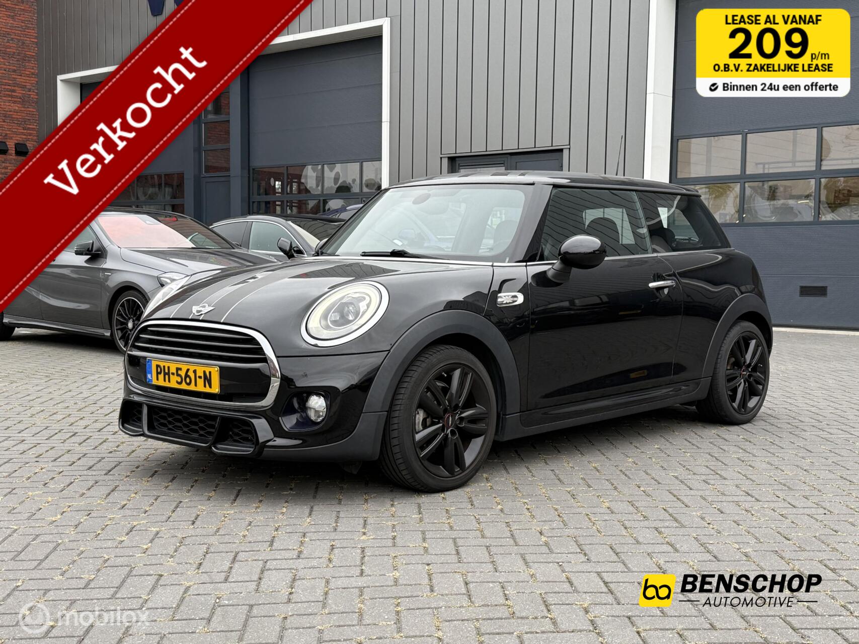 Mini Cooper 1.5 Cooper Chili JCW Navi Cruise Control Climate PDC 17 inch 2017 - voorkant