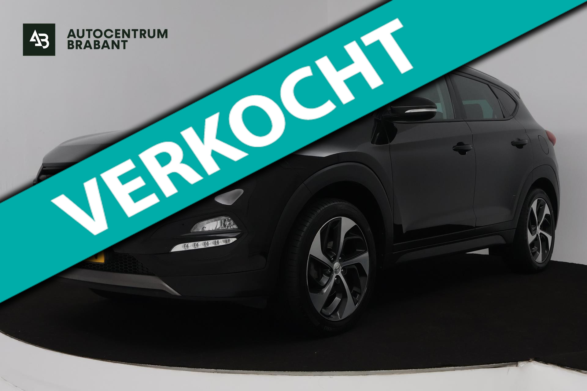 Hyundai Tucson 1.6 GDi Comfort (STOELVERWARMING, TREKHAAK AFNEEMBAAR, CAMERA, STUURBEDIENING, NAVIGATIE) 2016 - voorkant