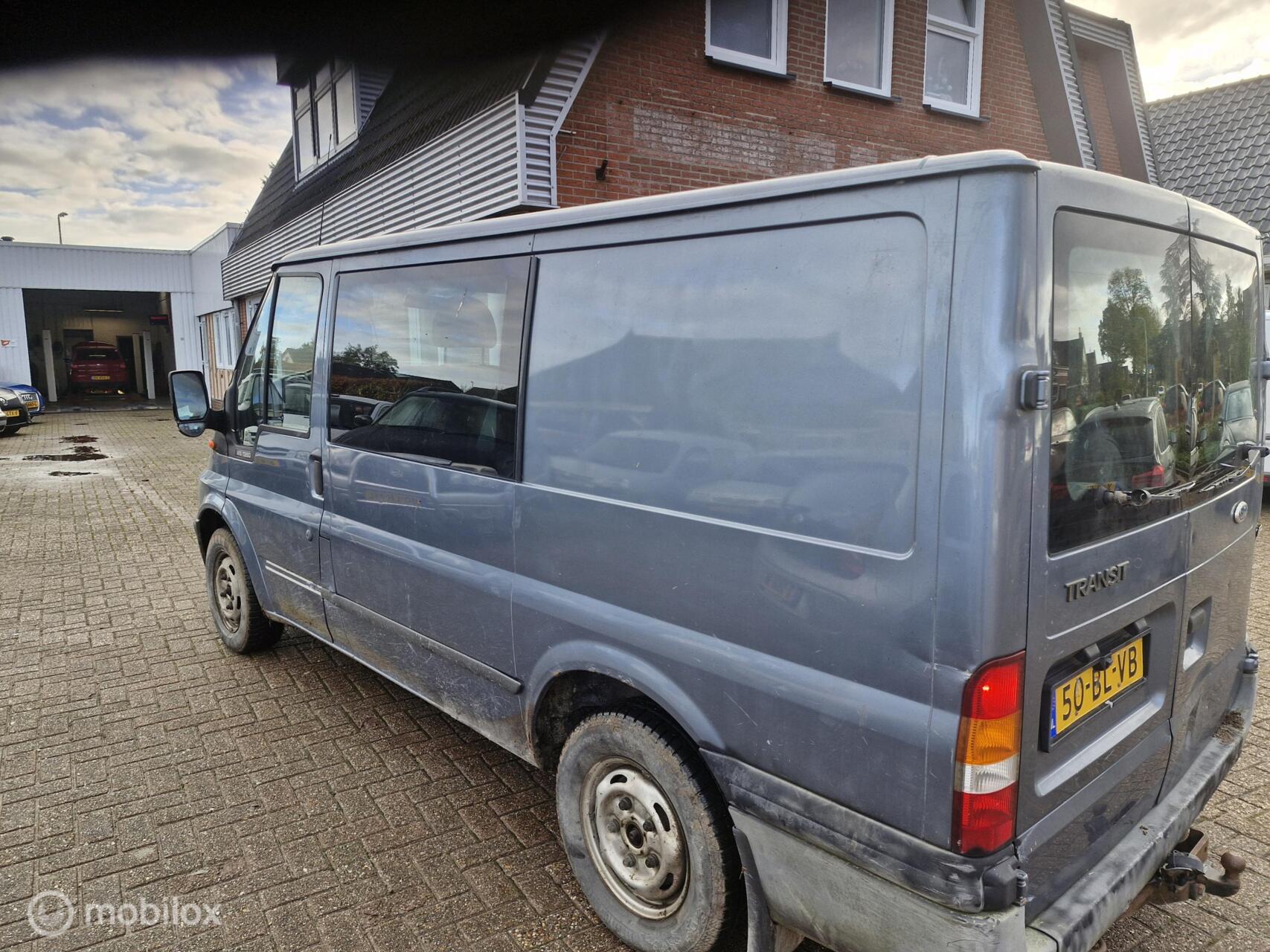 Foto van Ford Transit 260s FD DC 125 LR 4,23