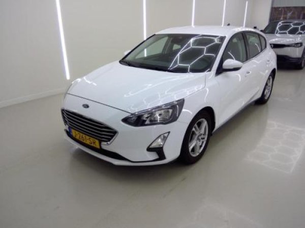 Ford Focus 1.0 EcoBoost Hybrid Trend Edition Business 2020 - voorkant