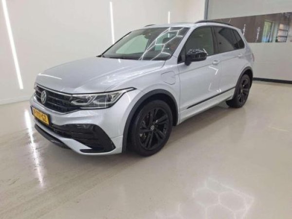 Volkswagen Tiguan 1.4 TSI eHybrid R-Line Business+ 2022 - voorkant