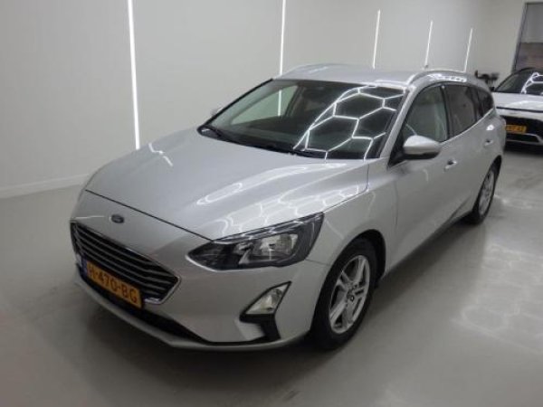 Ford Focus 1.0 EcoBoost Trend Edition Business 2020 - voorkant