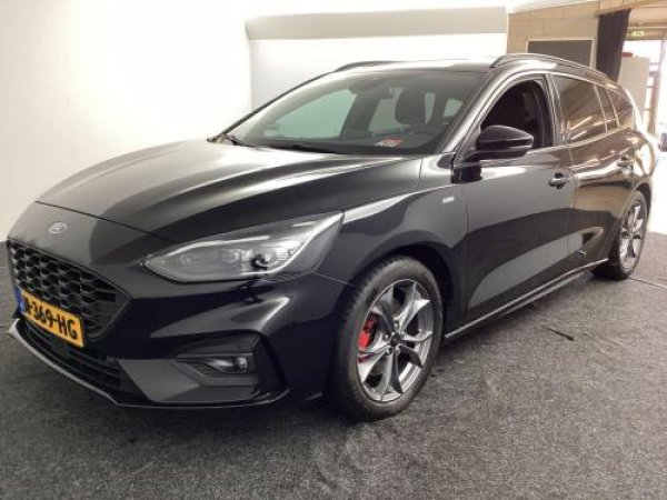 Ford Focus 1.0 EcoBoost ST Line X Business 2021 - voorkant