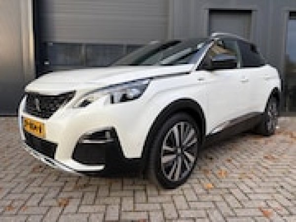 Peugeot 3008 1.6 PureTech GT Line 2019 - voorkant