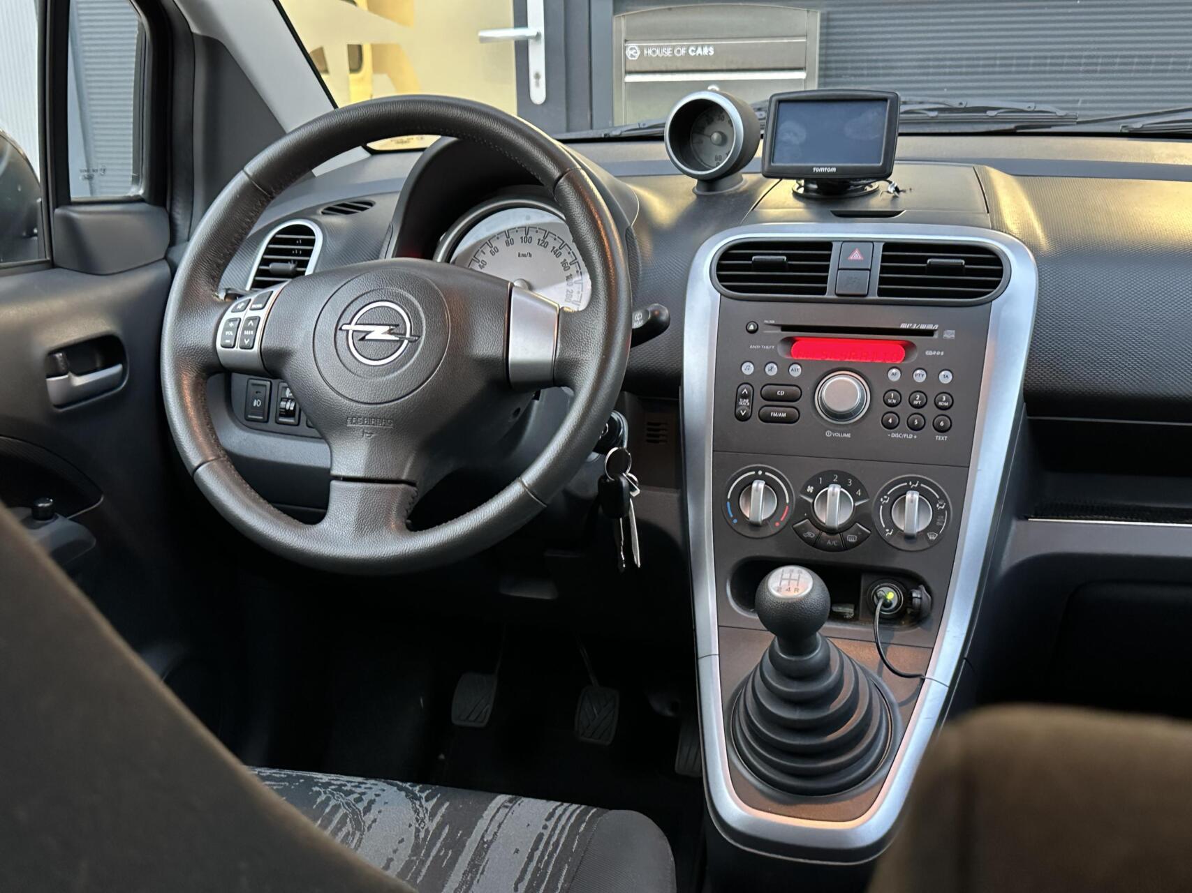 Foto van Opel Agila