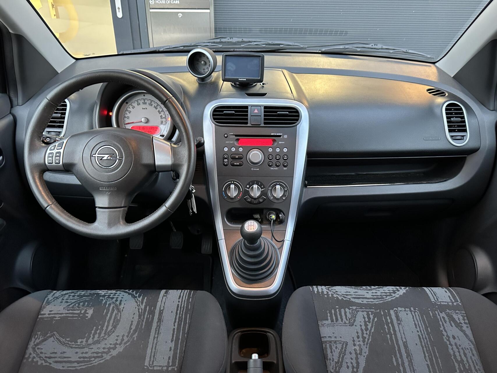 Foto van Opel Agila