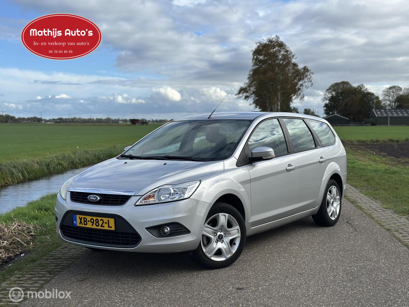 Ford Focus 1.8 Ghia Airco Cruise Trekhaak! Nieuwe APK! 2010 - voorkant