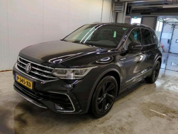 Volkswagen Tiguan 1.5 TSI R-Line Business+ 2022 - voorkant