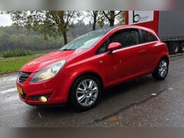 Opel Corsa 1.4-16V Business Sport 2010 - voorkant