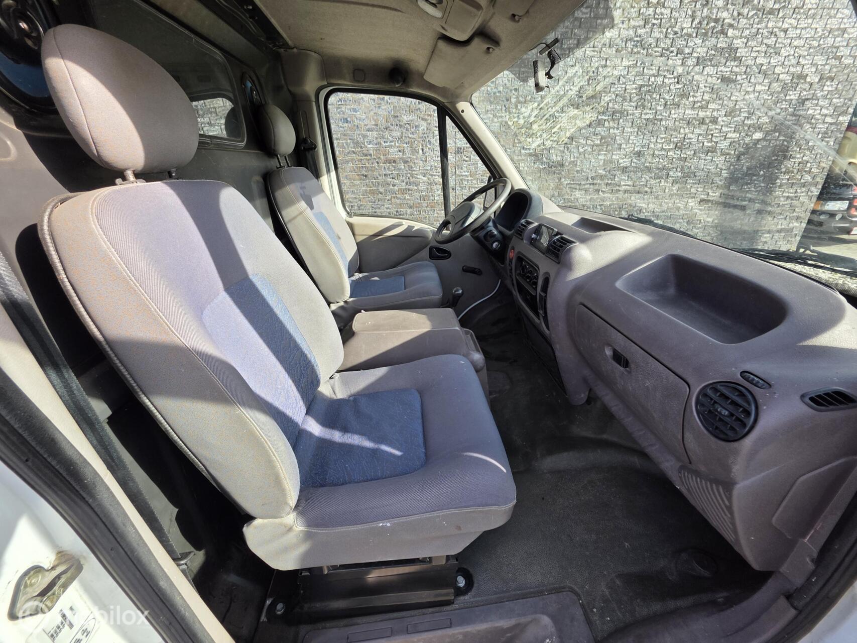 Foto van Renault Master 3.3 TD