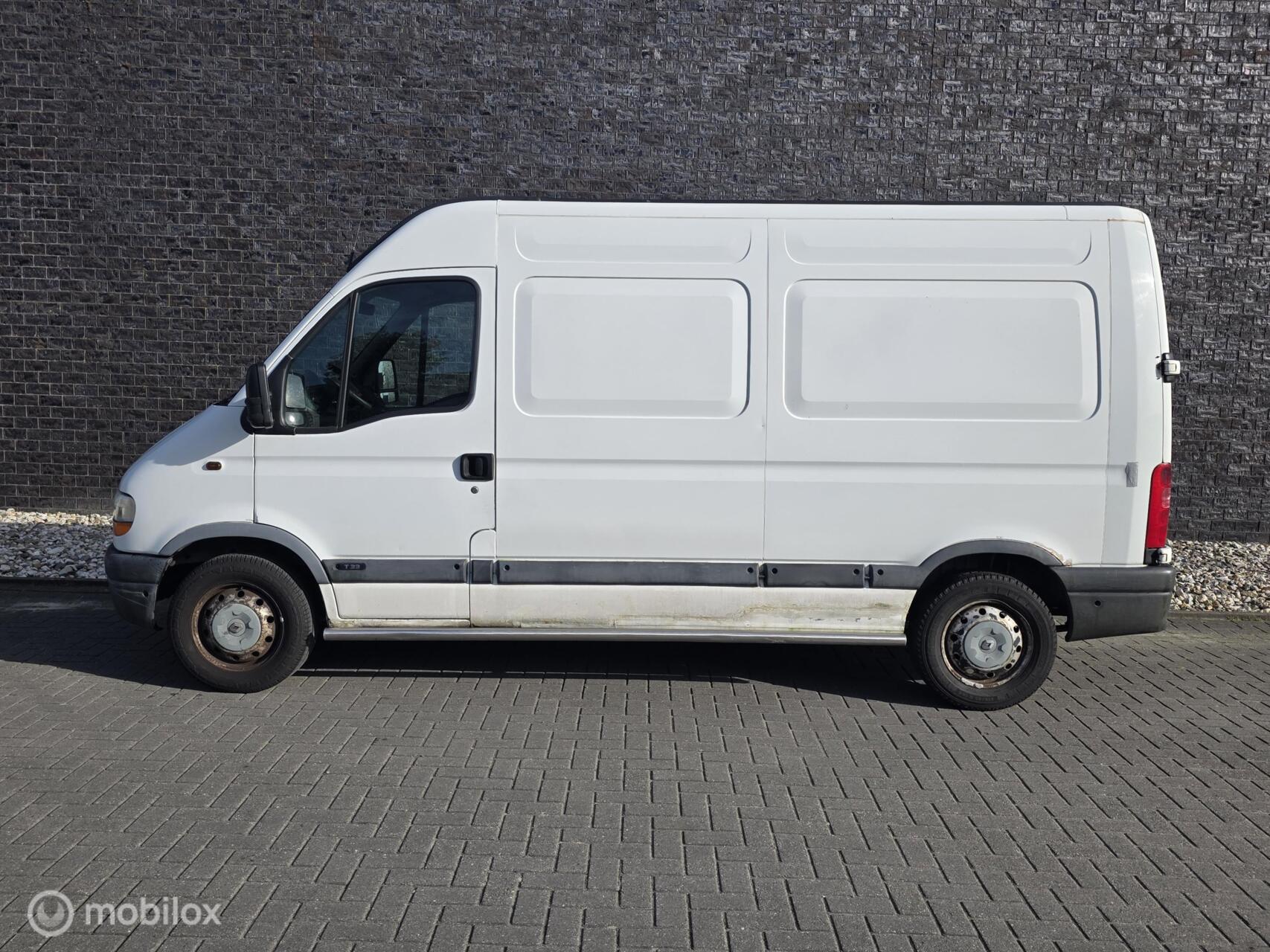 Foto van Renault Master 3.3 TD