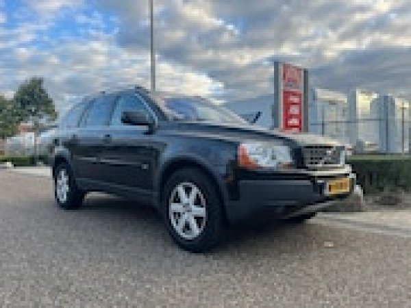 Volvo Xc90 4.4 V8 Momentum 2006 - voorkant