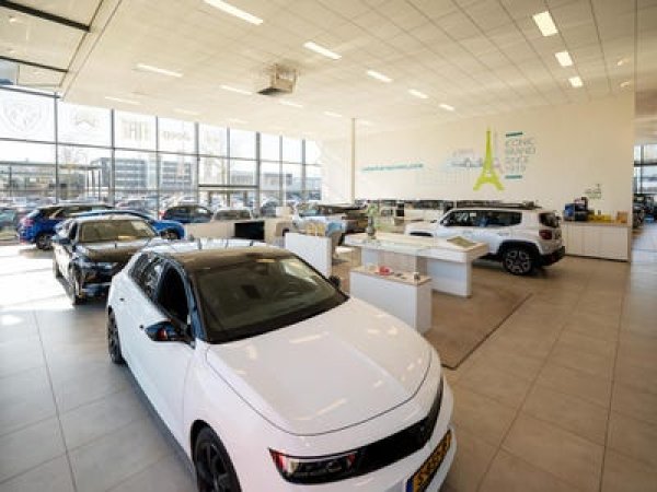 Opel Corsa 1.2 Edition 2022 - voorkant