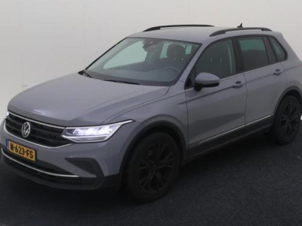 Volkswagen Tiguan 1.5 TSI Life 2021 - voorkant