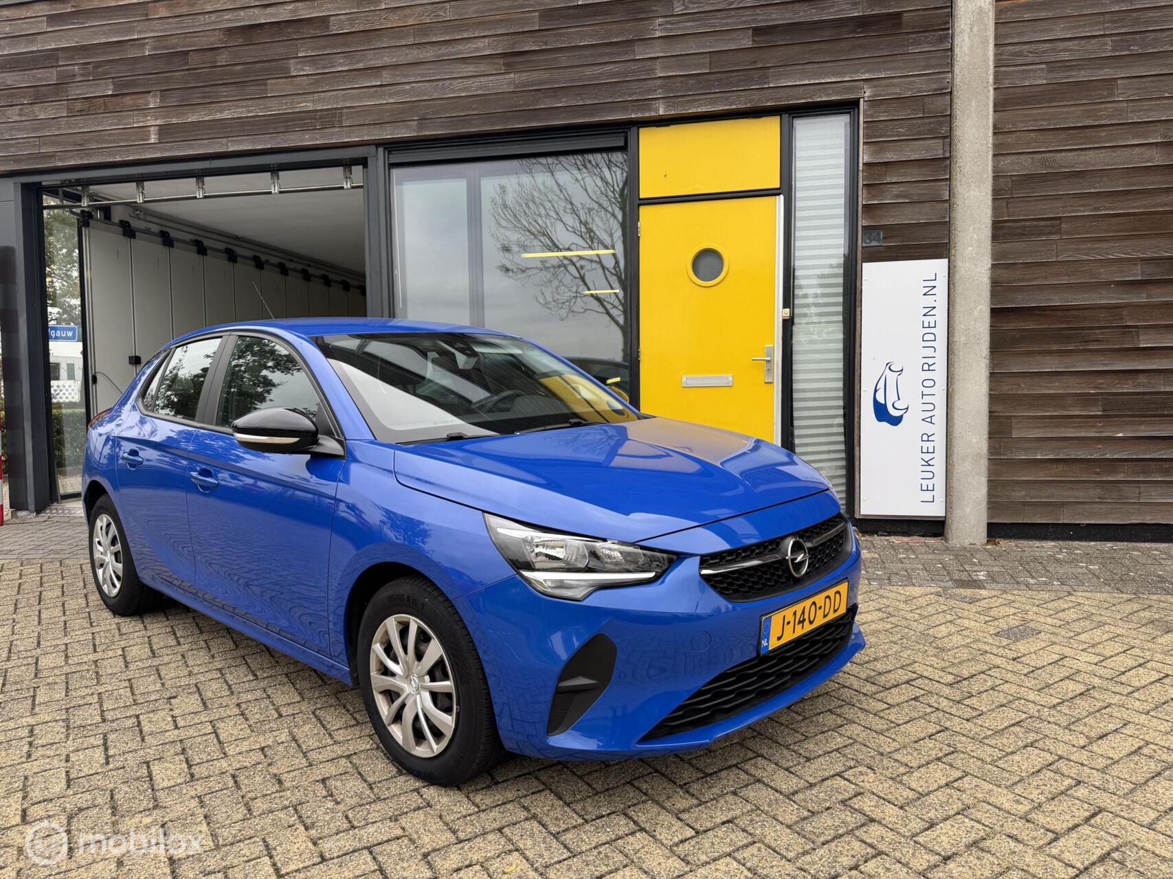 Opel Corsa 1.2 Zeer nette staat 6mnd garantie NL auto NAP 2020 - voorkant