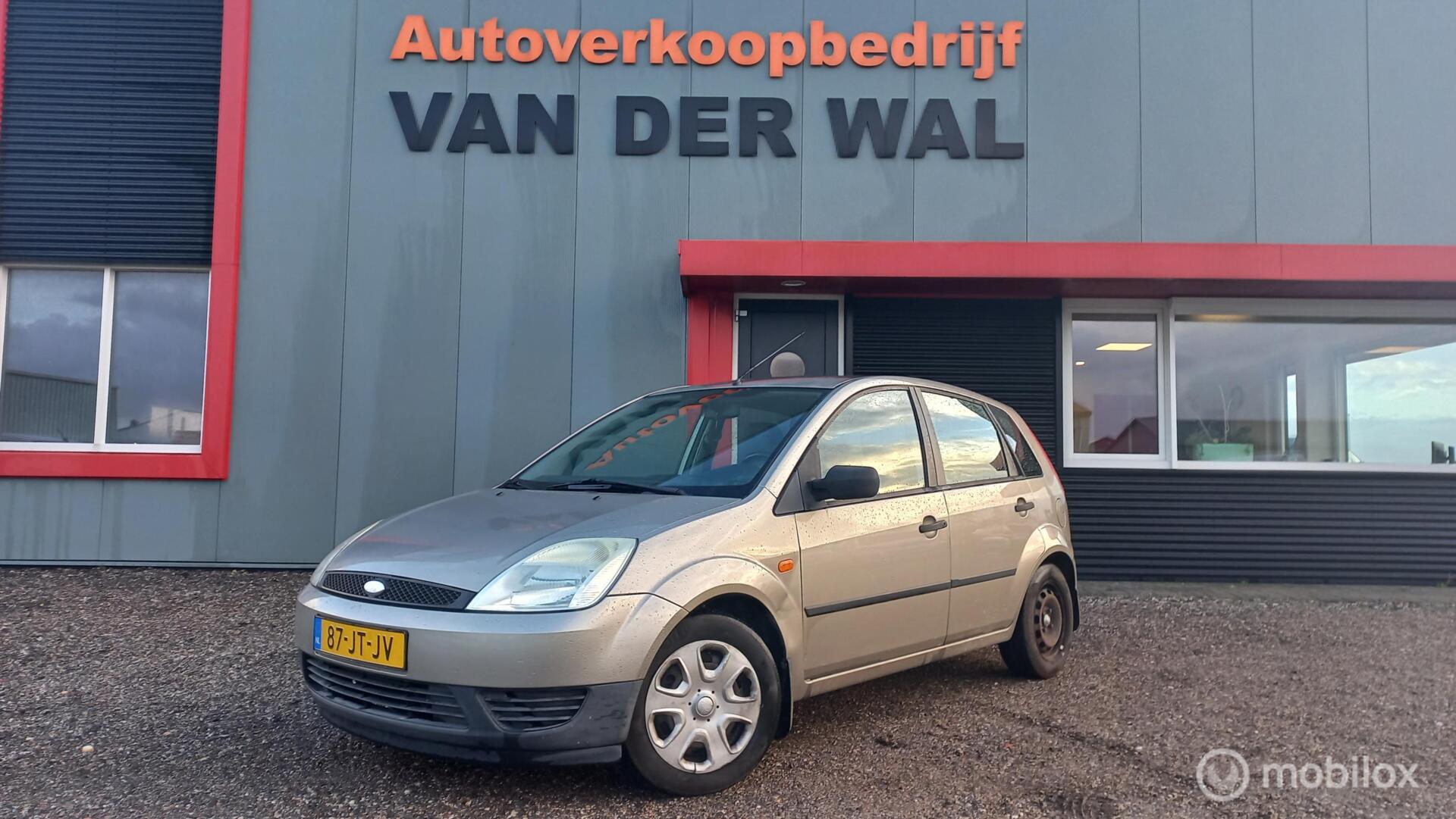 Ford Fiesta 1.3 Core 2002 - voorkant