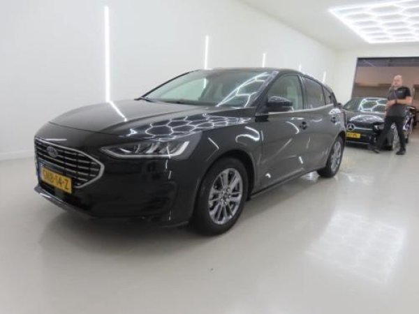 Ford Focus 1.0 EcoBoost Hybrid Titanium 2024 - voorkant