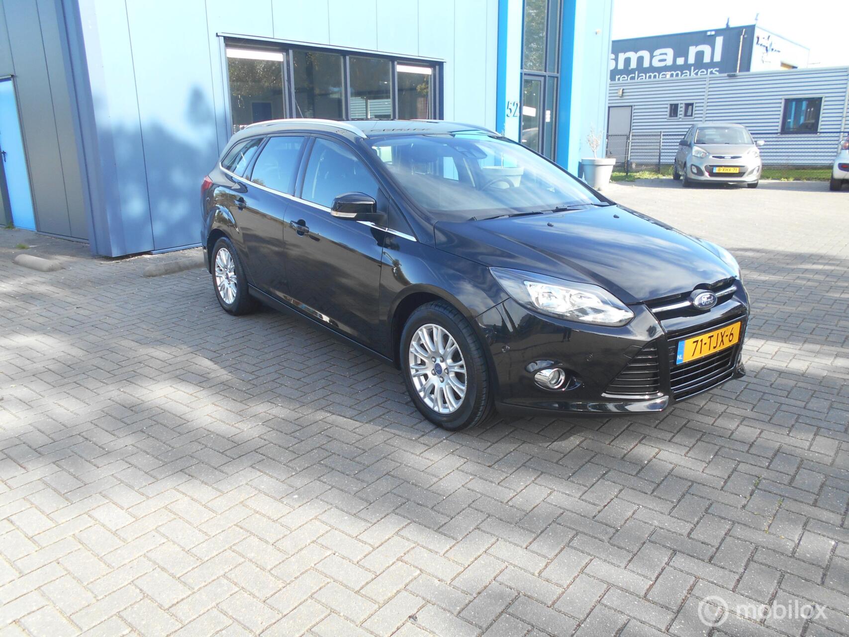 Foto van FORD FOCUS