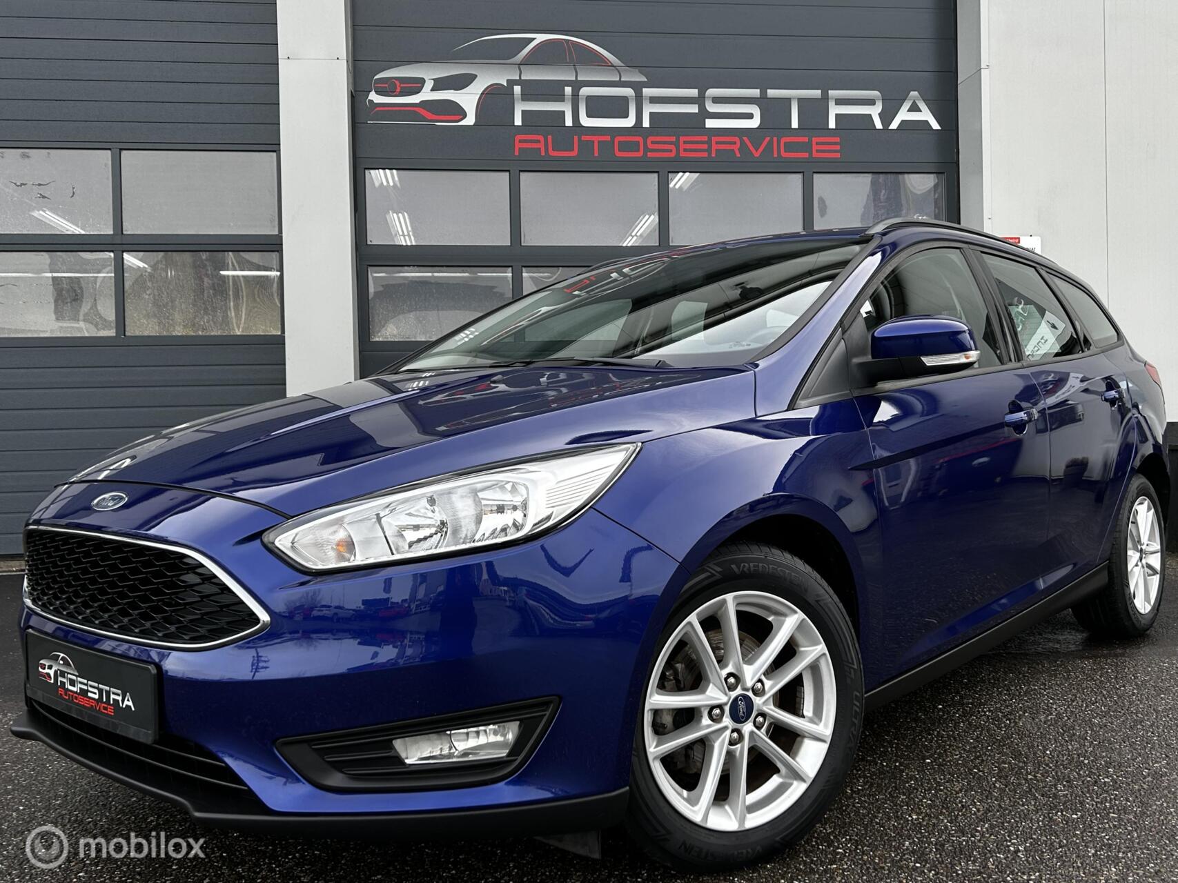 Ford Focus 1.0 Lease Edition Apple CarPlay Trekhk PDC 2017 - voorkant