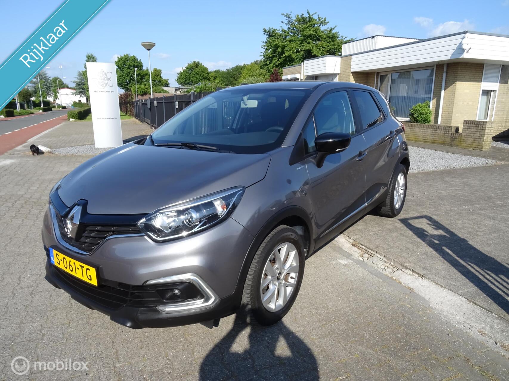 Renault Captur 0.9 TCe Limited Camera PDC dealer-ondh. etc. 2019 - voorkant